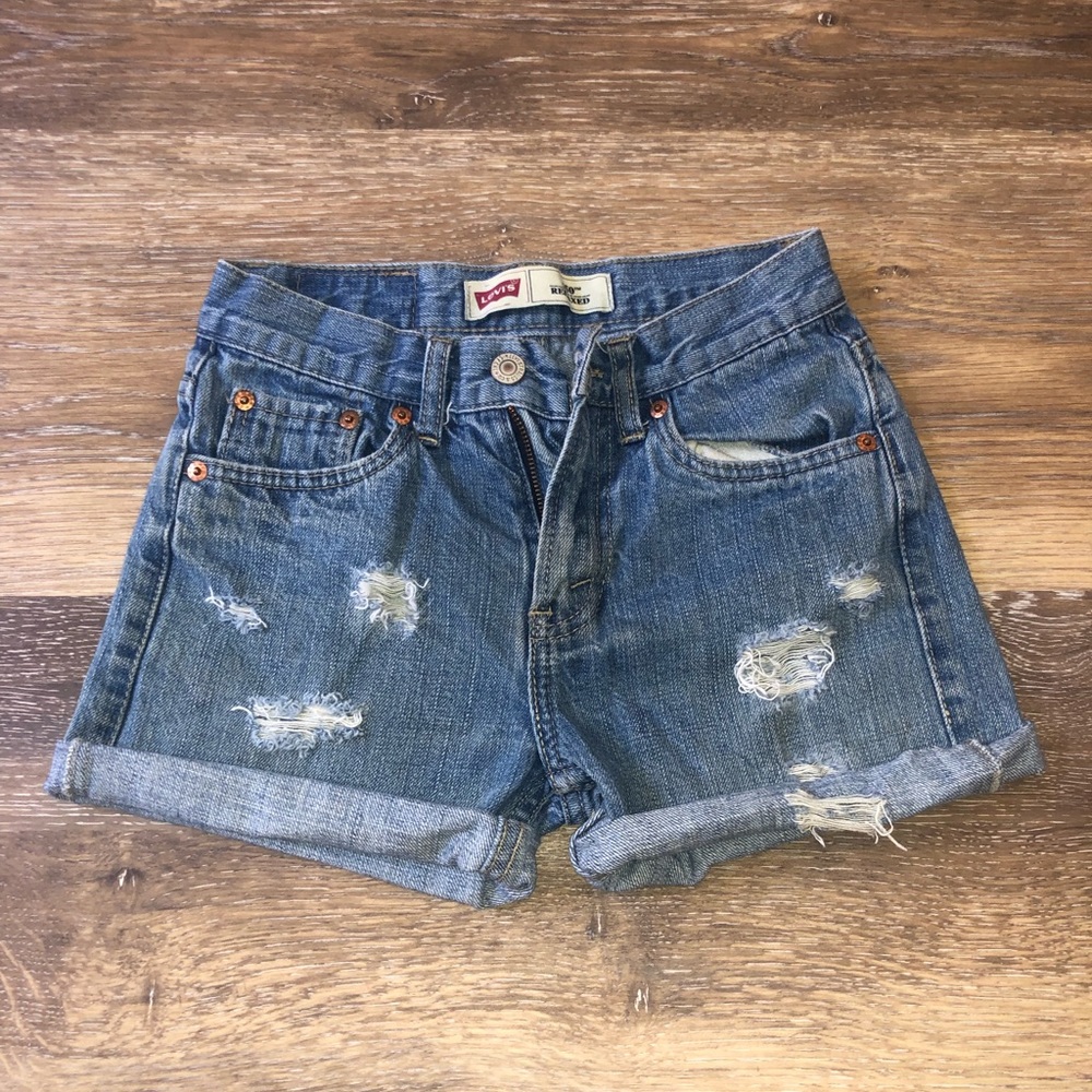 Levi’s cutoff shorts